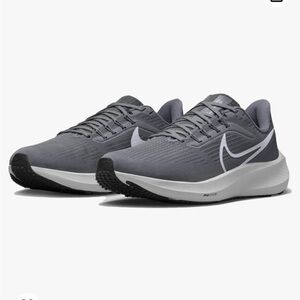 Nike Pegasus 40 Road Running Shoe